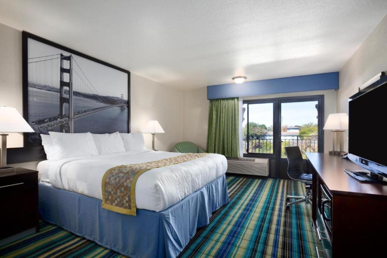 ซูเปอร์ 8 บาย วินด์แฮม วัลเลโฮ/นาปา แวลเลย์ Hotel บาเยโค ภายนอก รูปภาพ