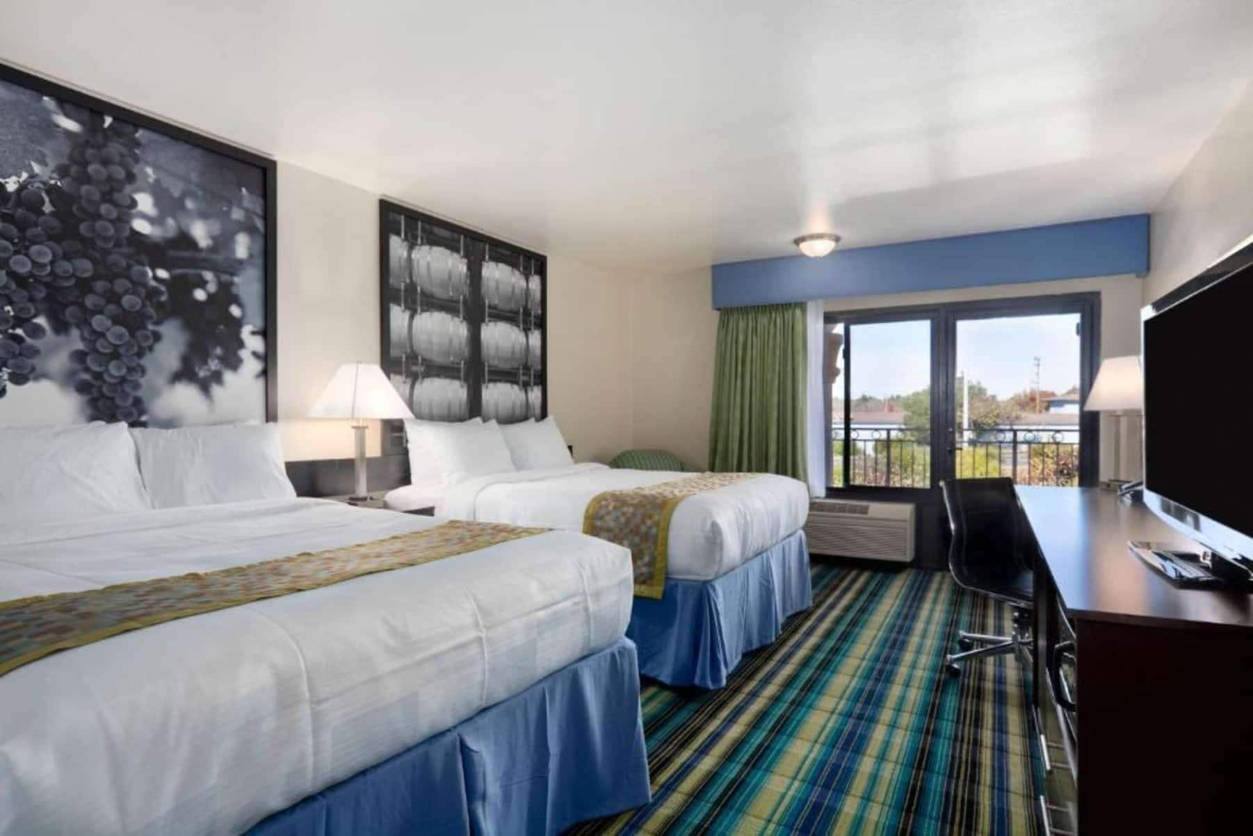 ซูเปอร์ 8 บาย วินด์แฮม วัลเลโฮ/นาปา แวลเลย์ Hotel บาเยโค ภายนอก รูปภาพ